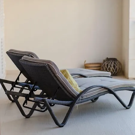 Luxury At The شقة